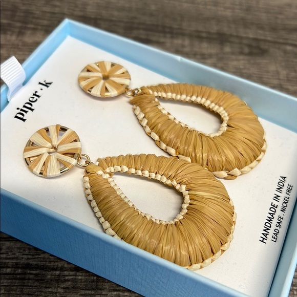 Piper K Woven Teardrop Earrings ✨ - Picture 2 of 7